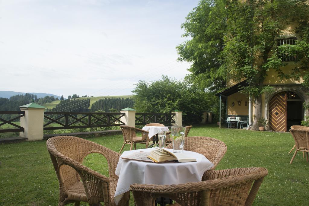 Hotel Landsitz Pichlschloss Neumarkt in Steiermark Esterno foto